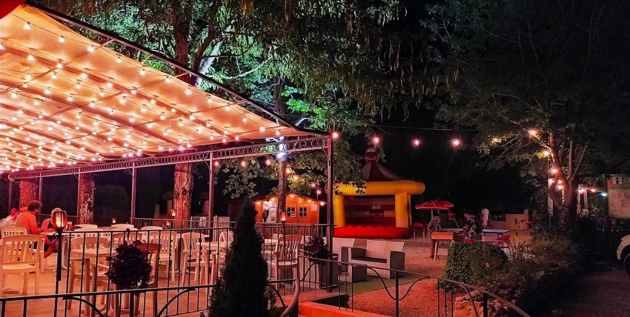 טורט-סור-לו Camping Hotel Les Rives Du Loup מראה חיצוני תמונה
