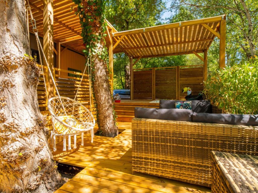 טורט-סור-לו Camping Hotel Les Rives Du Loup מראה חיצוני תמונה