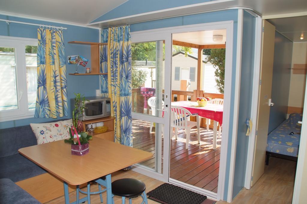 טורט-סור-לו Camping Hotel Les Rives Du Loup מראה חיצוני תמונה